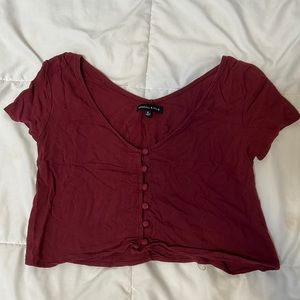 maroon crop top